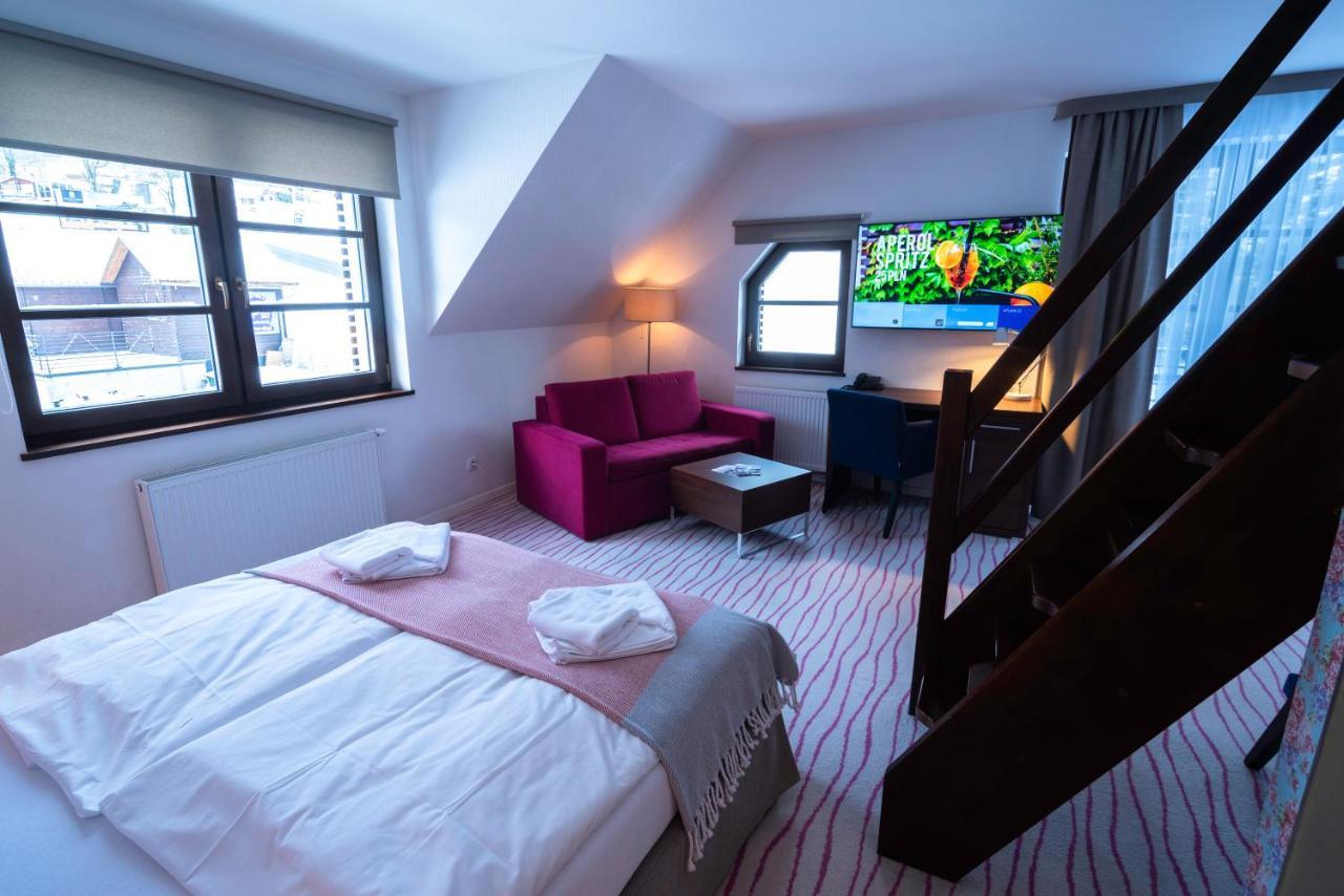 Aparthotel Flinski Sport & Spa ชเวียราโดว์-สโดรยจ์ ภายนอก รูปภาพ